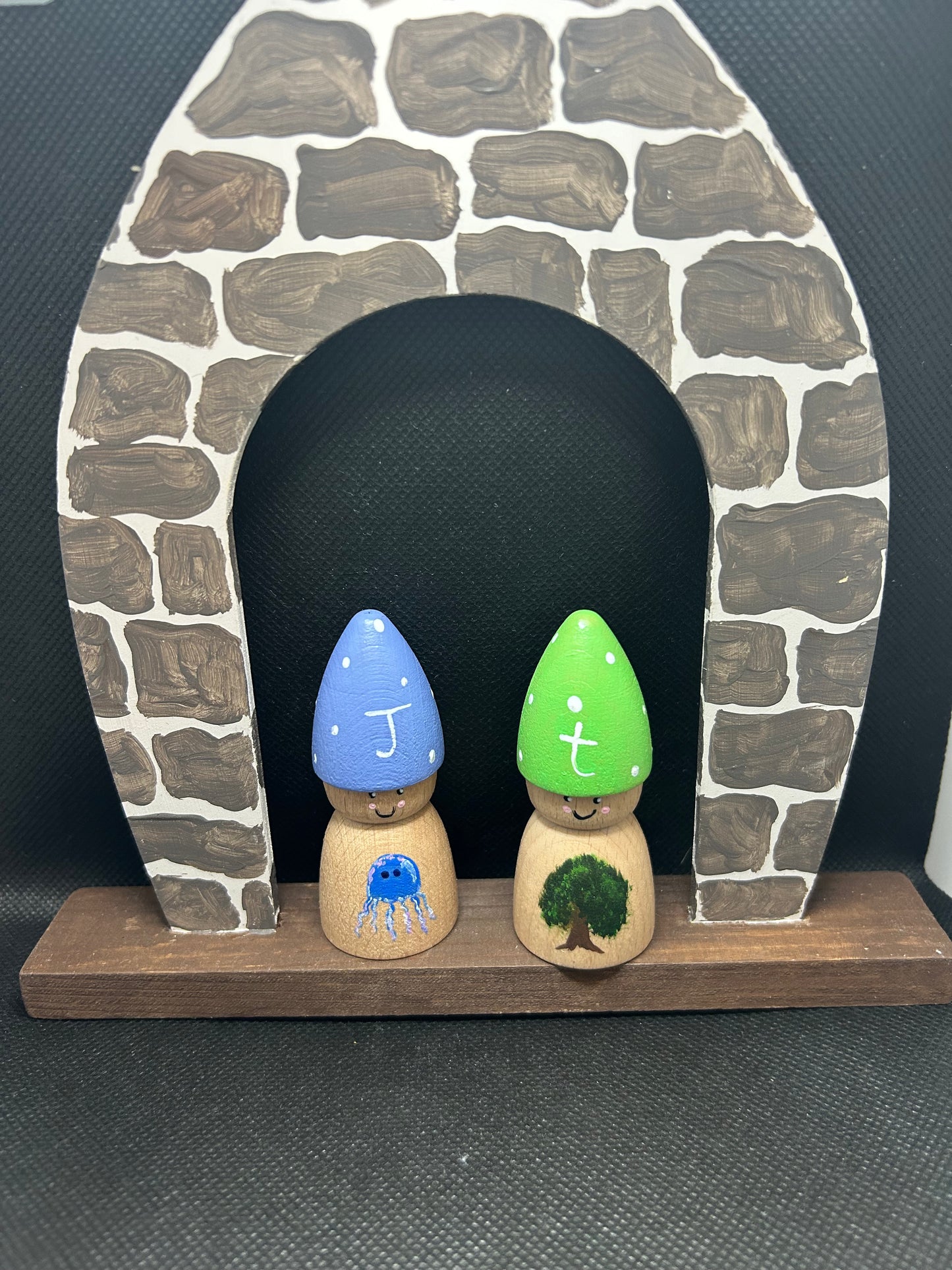 Alphabet gnomes and names