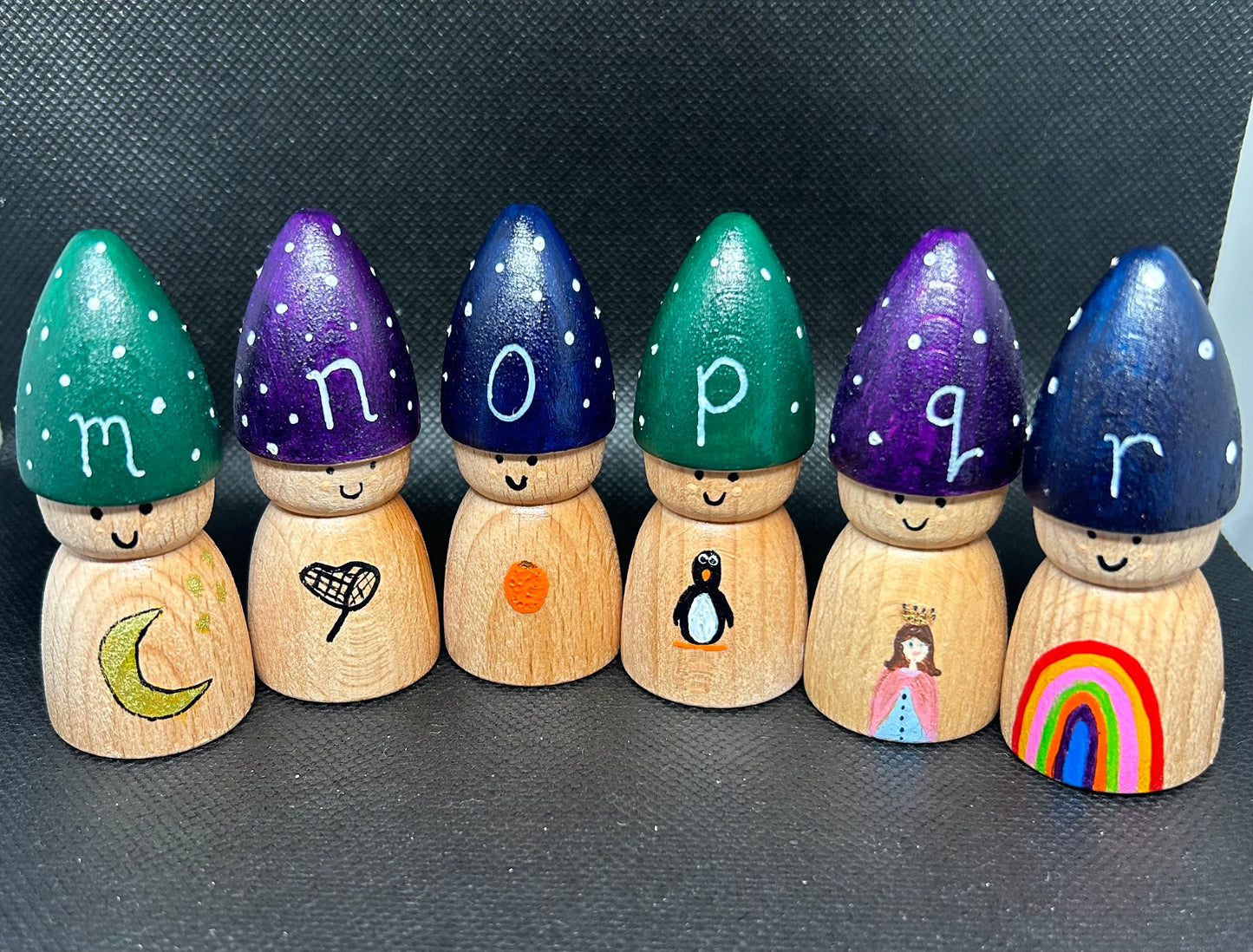 Alphabet gnomes and names